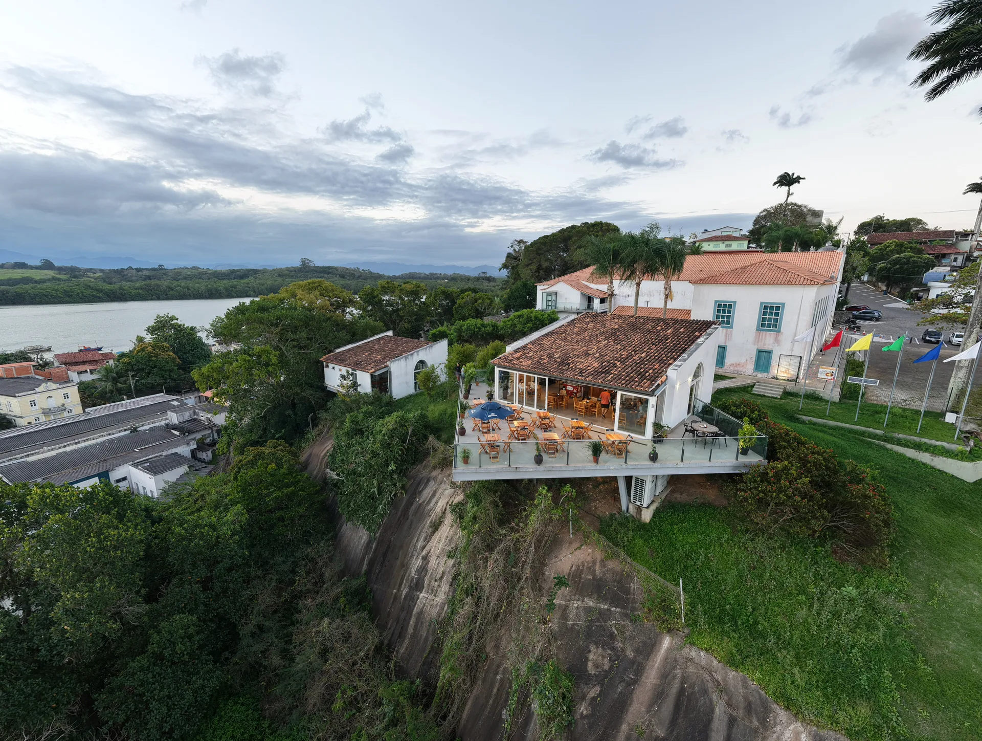 Ubu, Anchieta visto de cima