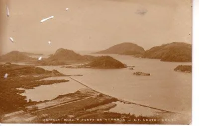 A entrada da barra e o porto de Vitória, quando a orla ainda era recorte de mangue