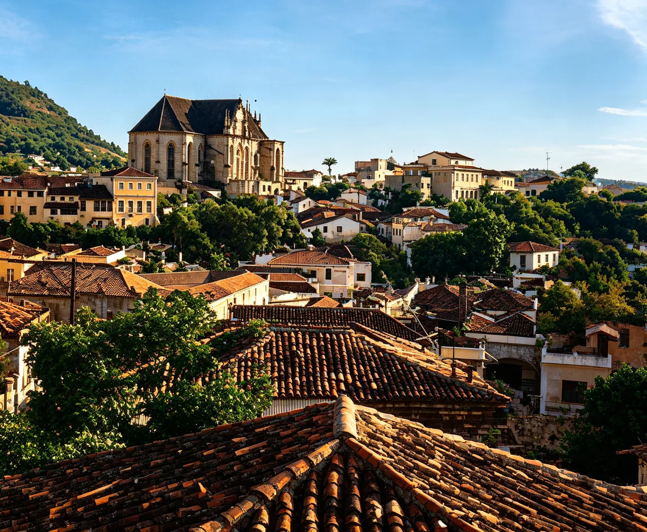 A Catedral sobre os telhados do Centro