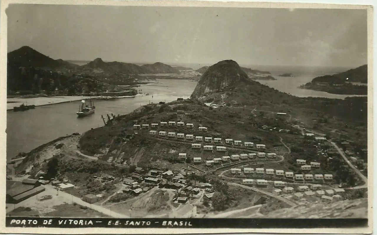 O Porto de Vitória, em cartão-postal