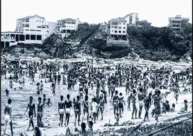 A Curva da Jurema lotada em 1981: a praia que nasceu do aterro